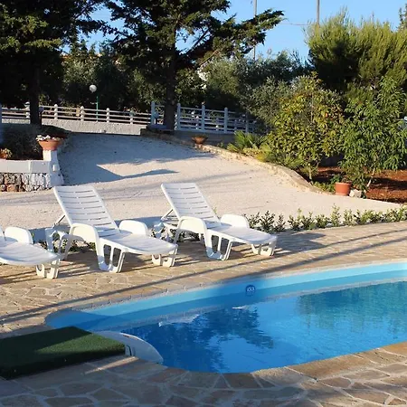 Il Trullo Di Annina 別荘